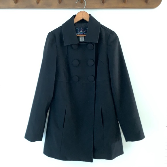 BB Dakota | black snap coat - Picture 3 of 10